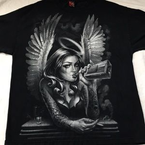 2 XL Graphic Tee’s